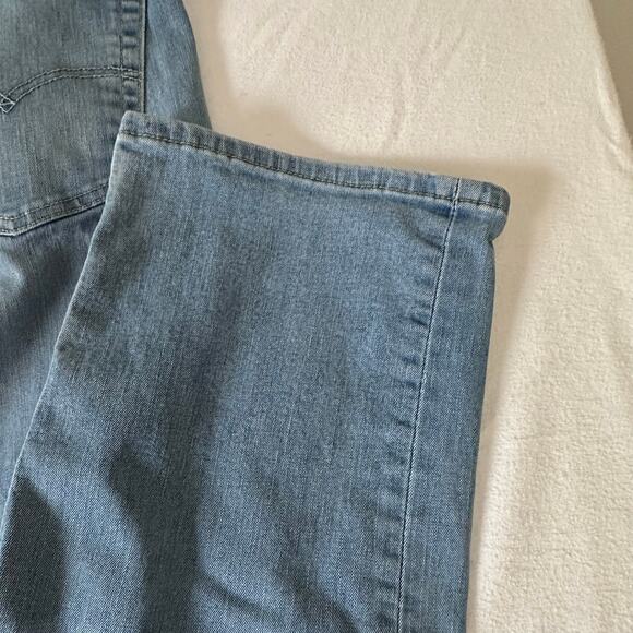 Levi's 505 Straight Denim Jeans Mens 40x32 Blue Med Wash 5 Pocket Regular Fit - Picture 8 of 9